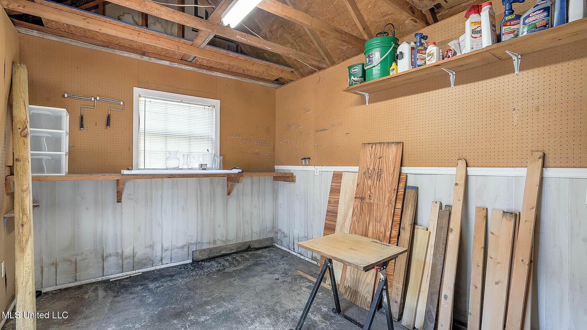 16 Denstone Road Hattiesburg, MS 39402 - Photo 39 of 58 40-web-or-mls-2 Interior (33 of 34) Shop