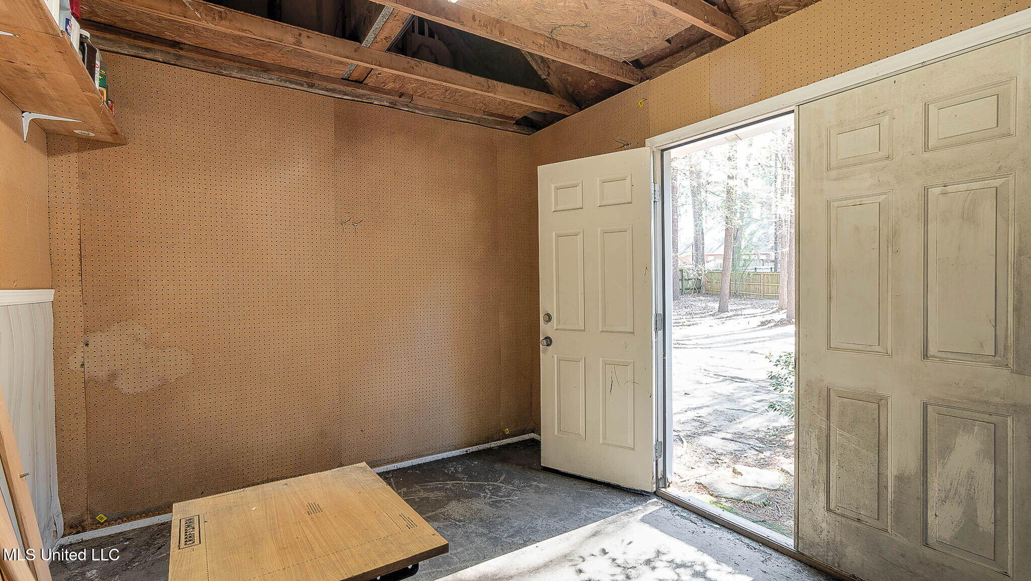 16 Denstone Road Hattiesburg, MS 39402 - Photo 40 of 58 41-web-or-mls-2 Interior (34 of 34) Shop