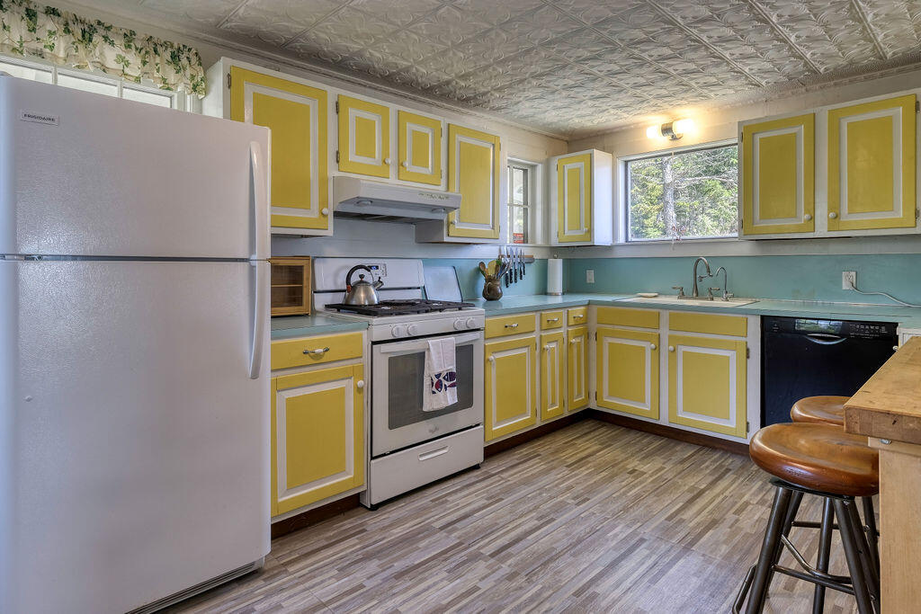 94 Sand Beach Road Stonington, ME 04681 - Photo 13 of 61 94 Sand Beach Road, Stonington