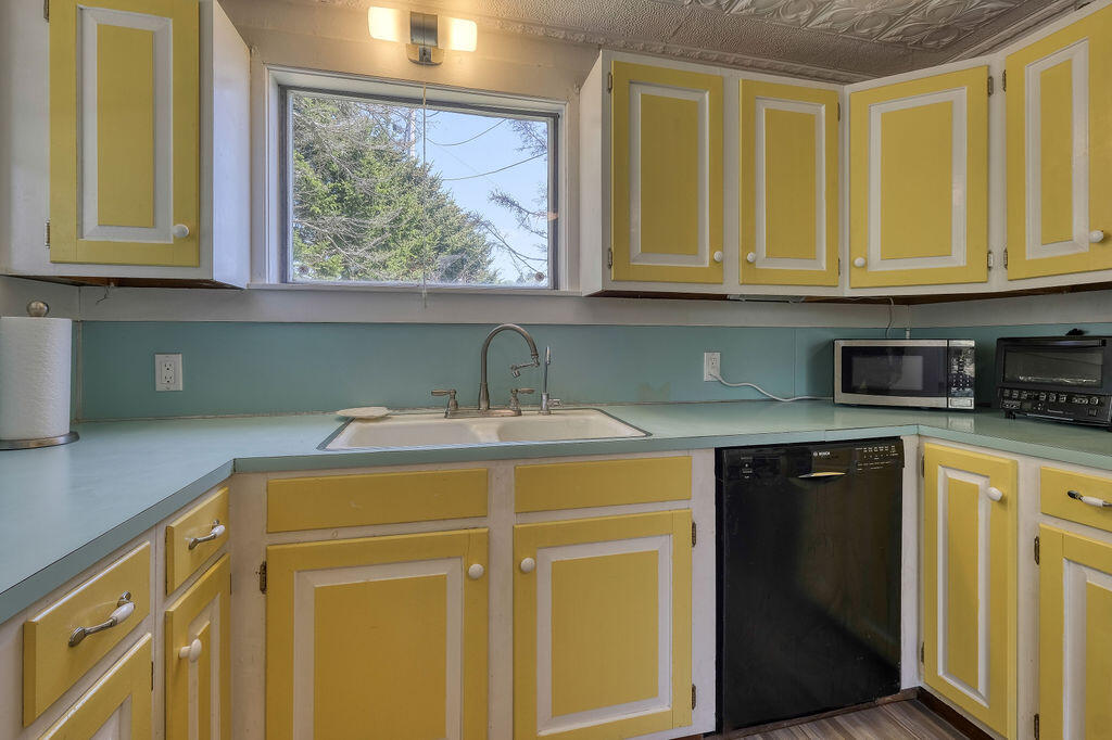 94 Sand Beach Road Stonington, ME 04681 - Photo 15 of 61 94 Sand Beach Road, Stonington