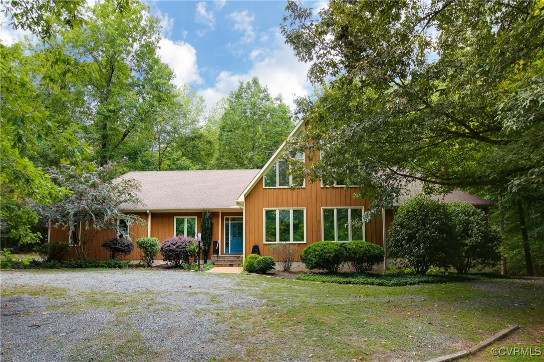 12293 Stancroft Road Rockville, VA 23146 - Photo 1 of 49 Welcome to 12293 Stancroft Road!