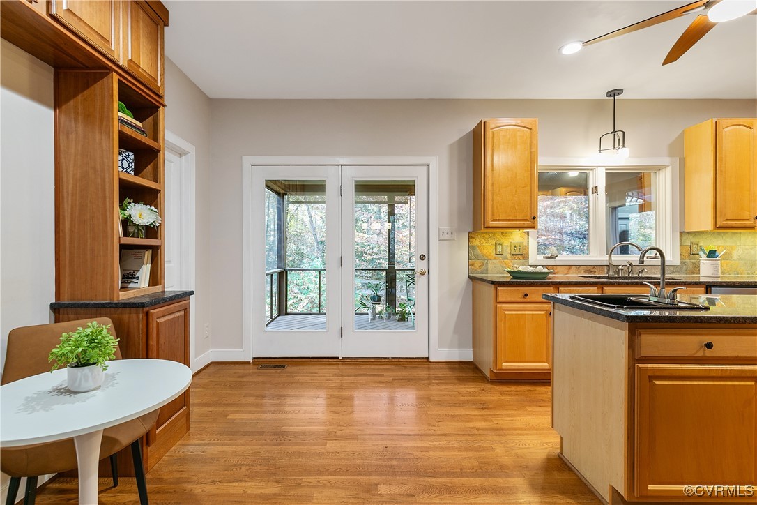 12293 Stancroft Road Rockville, VA 23146 - Photo 12 of 49 Access to the screened porch