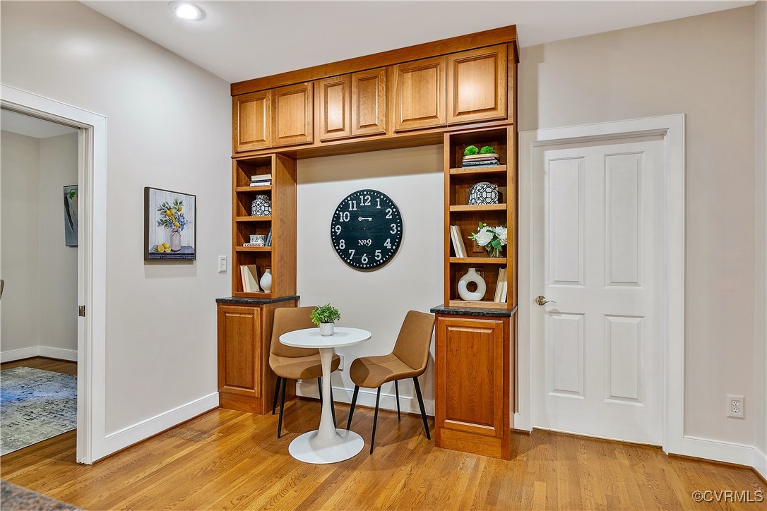 12293 Stancroft Road Rockville, VA 23146 - Photo 14 of 49 Breakfast nook in the kitchen