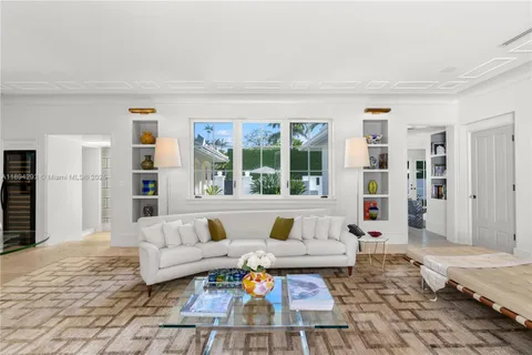 $8,980,000 | 2830 Lucerne Avenue, Miami Beach, FL 33140