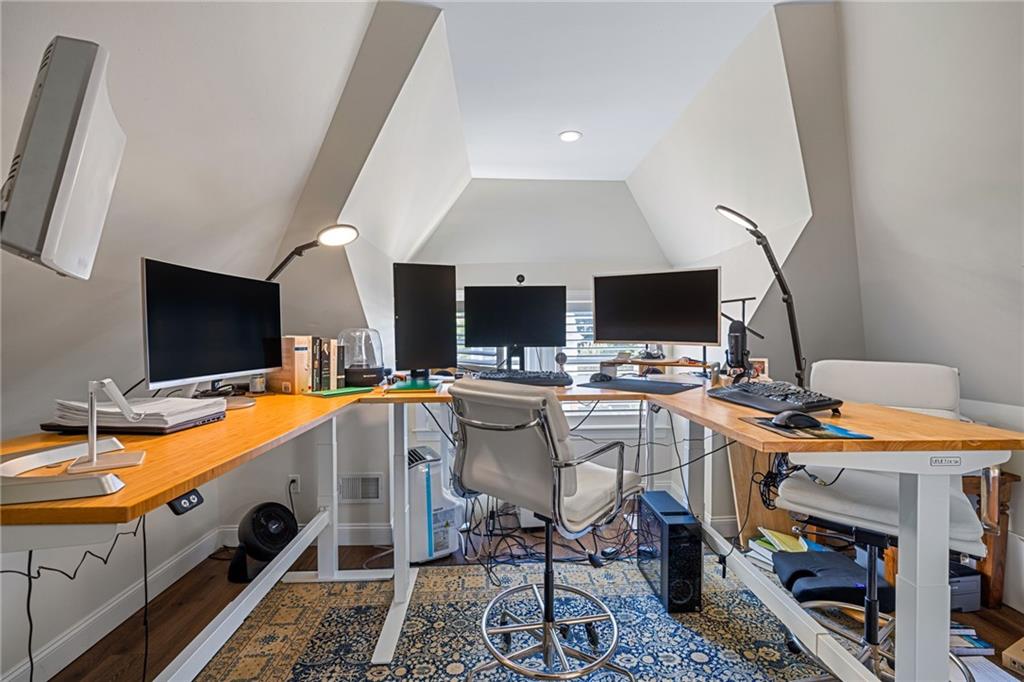 5712 Hays Street Pittsburgh, PA 15206 - Photo 36 of 50