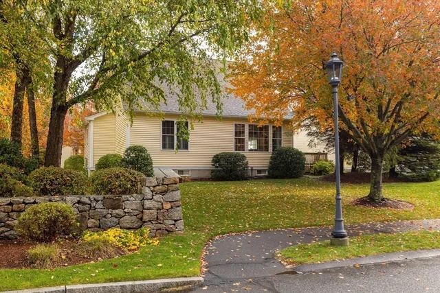 $774,000 | 2 Braeburn Lane, Unit 2, Ashland, MA 01721