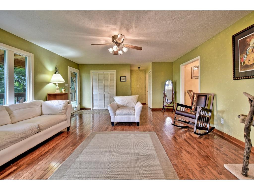 154 Maple Tree Lane Watauga, TN 37694 - Photo 10 of 36 Photo 10