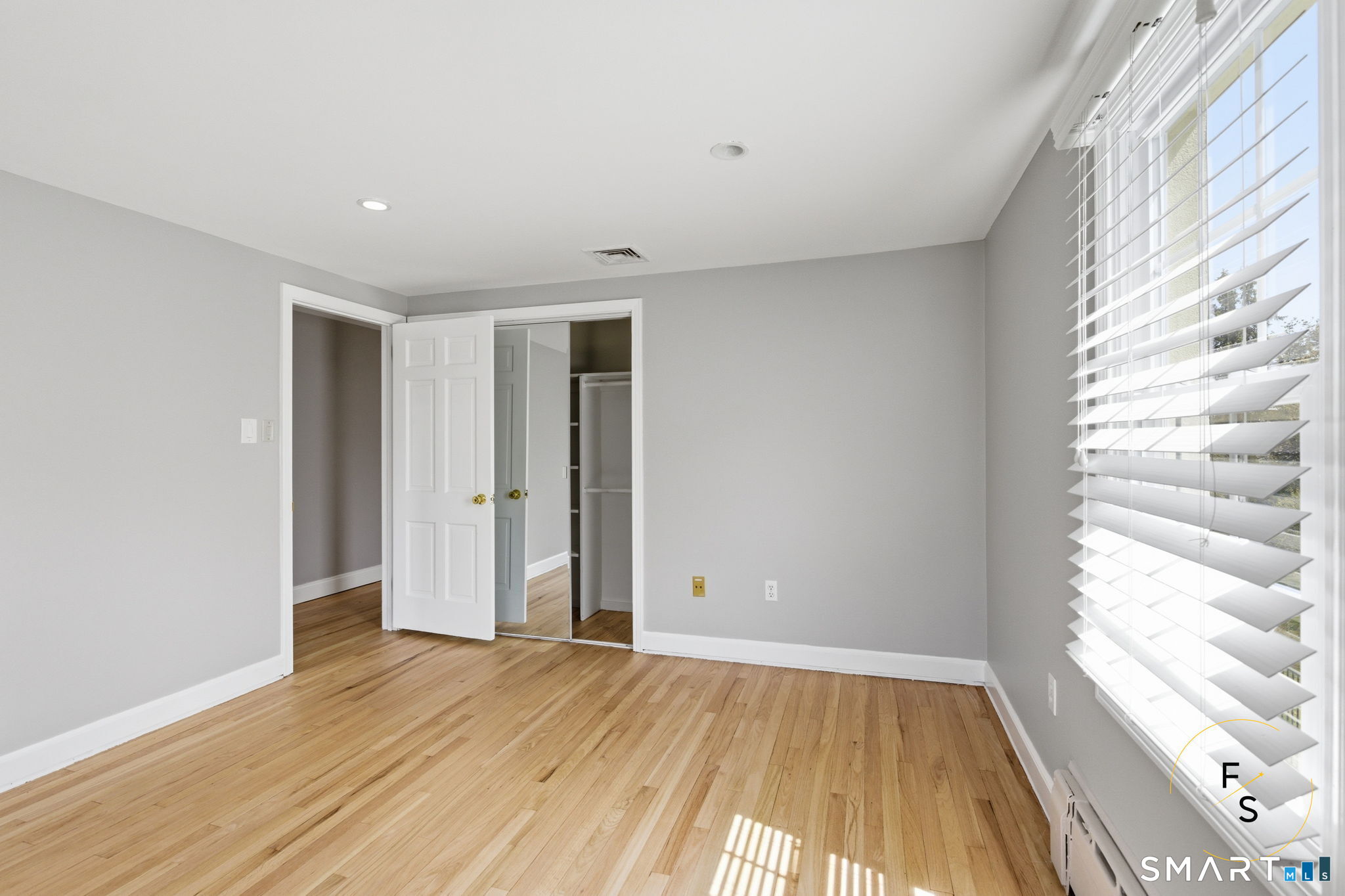 508 Highland Street Wethersfield, CT 06109 - Photo 29 of 40 a view of an empty room and window