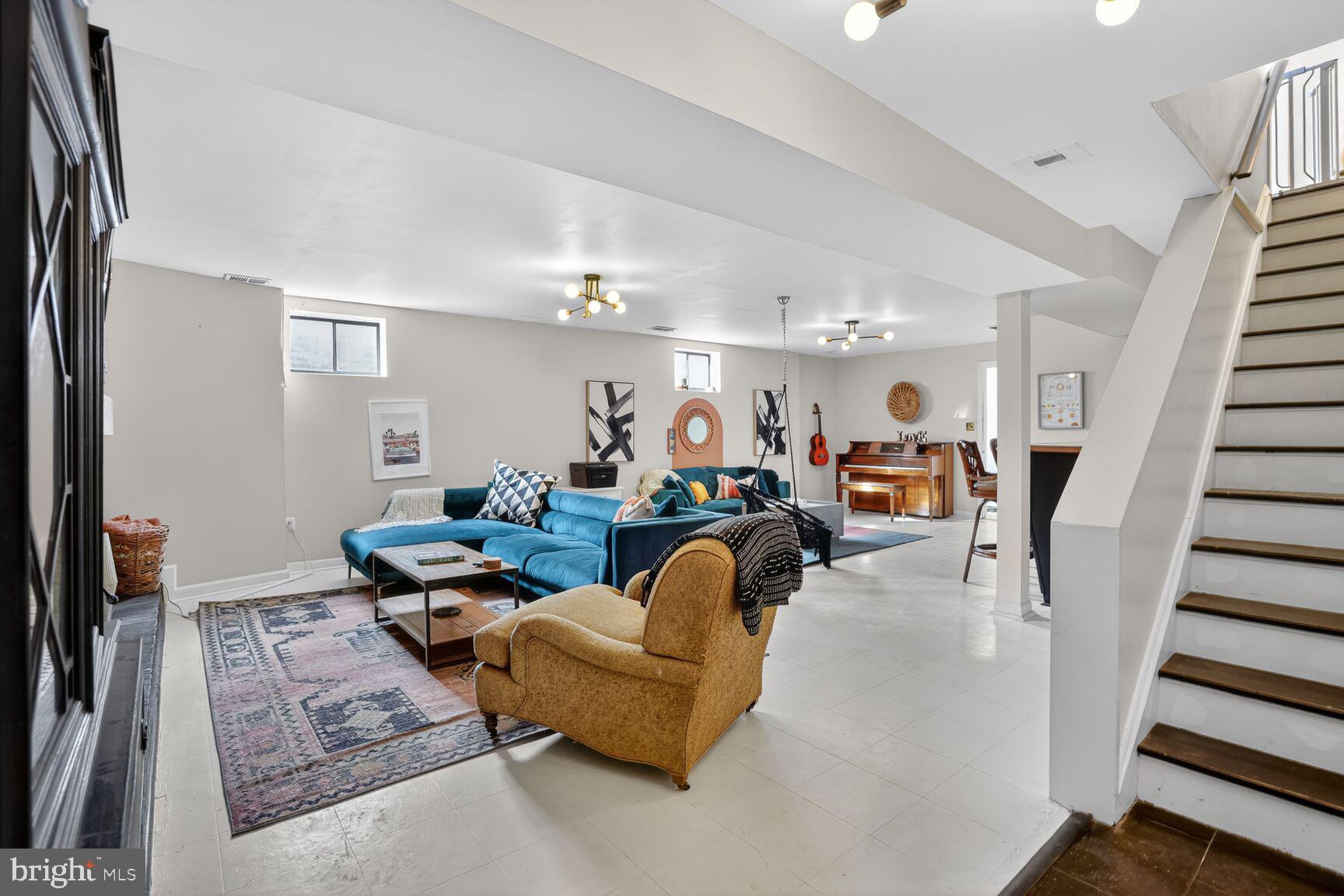 6700 Kelly Road Warrenton, VA 20187 - Photo 24 of 43 Room for anything you need