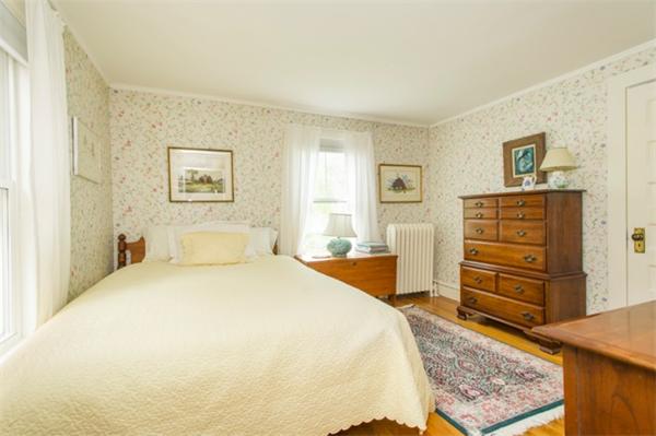 102 Bellevue Road Swampscott, MA 01907 - Photo 11 of 20 Gallery Image 11