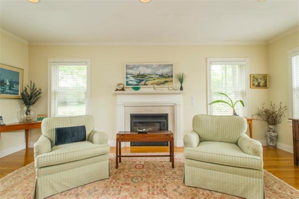 102 Bellevue Road Swampscott, MA 01907 - Photo 13 of 20 Gallery Image 13