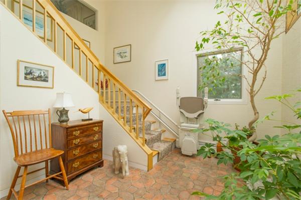 102 Bellevue Road Swampscott, MA 01907 - Photo 8 of 20 Gallery Image 8