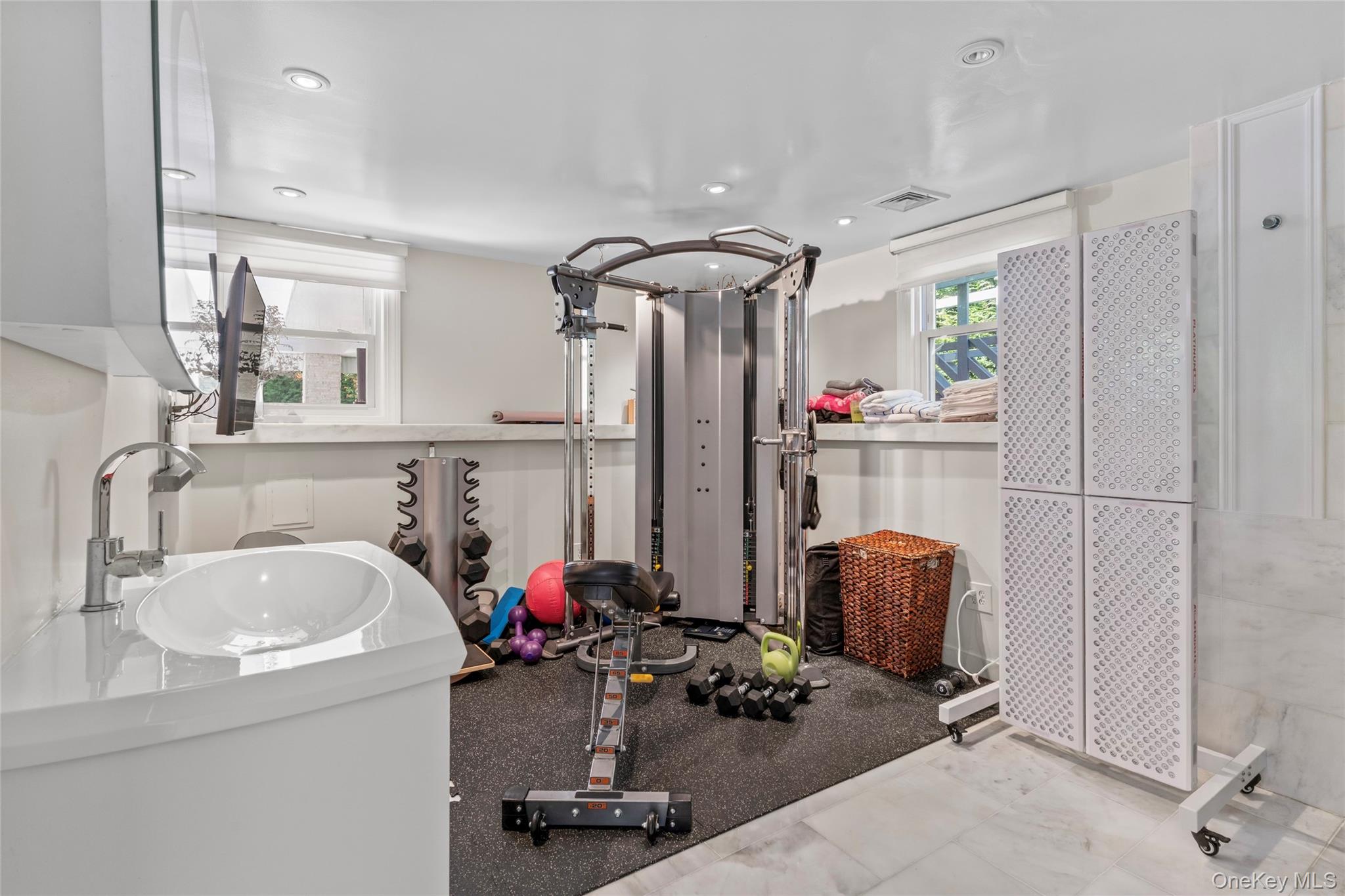 199 Winding Brook Road New Rochelle, NY 10804 - Photo 15 of 38 Gallery Image 15