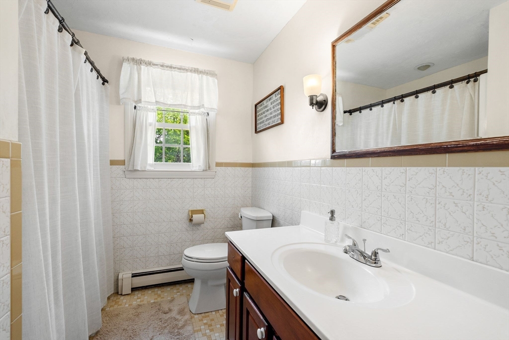 19 Old Bridge Road Hanover, MA 02339 - Photo 15 of 23