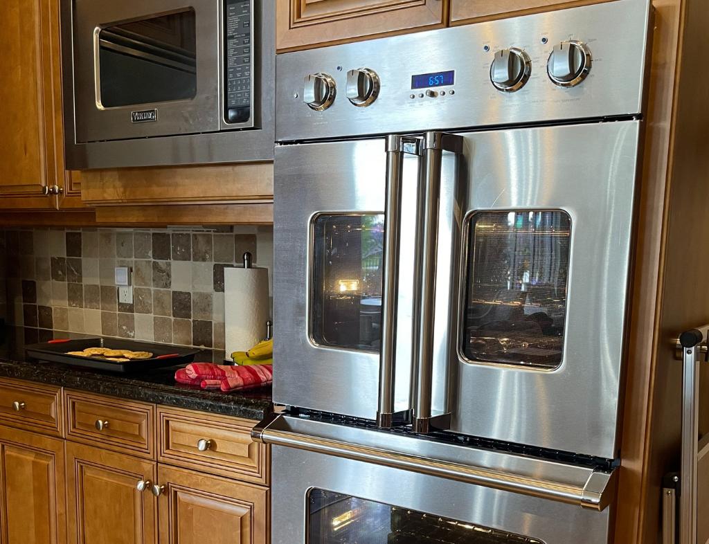 17831 Cadena Drive Boca Raton, FL 33496 - Photo 23 of 122 ovens resize