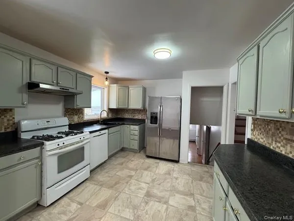 $3,600 | 46 Midland Avenue, Central Valley, NY 10917