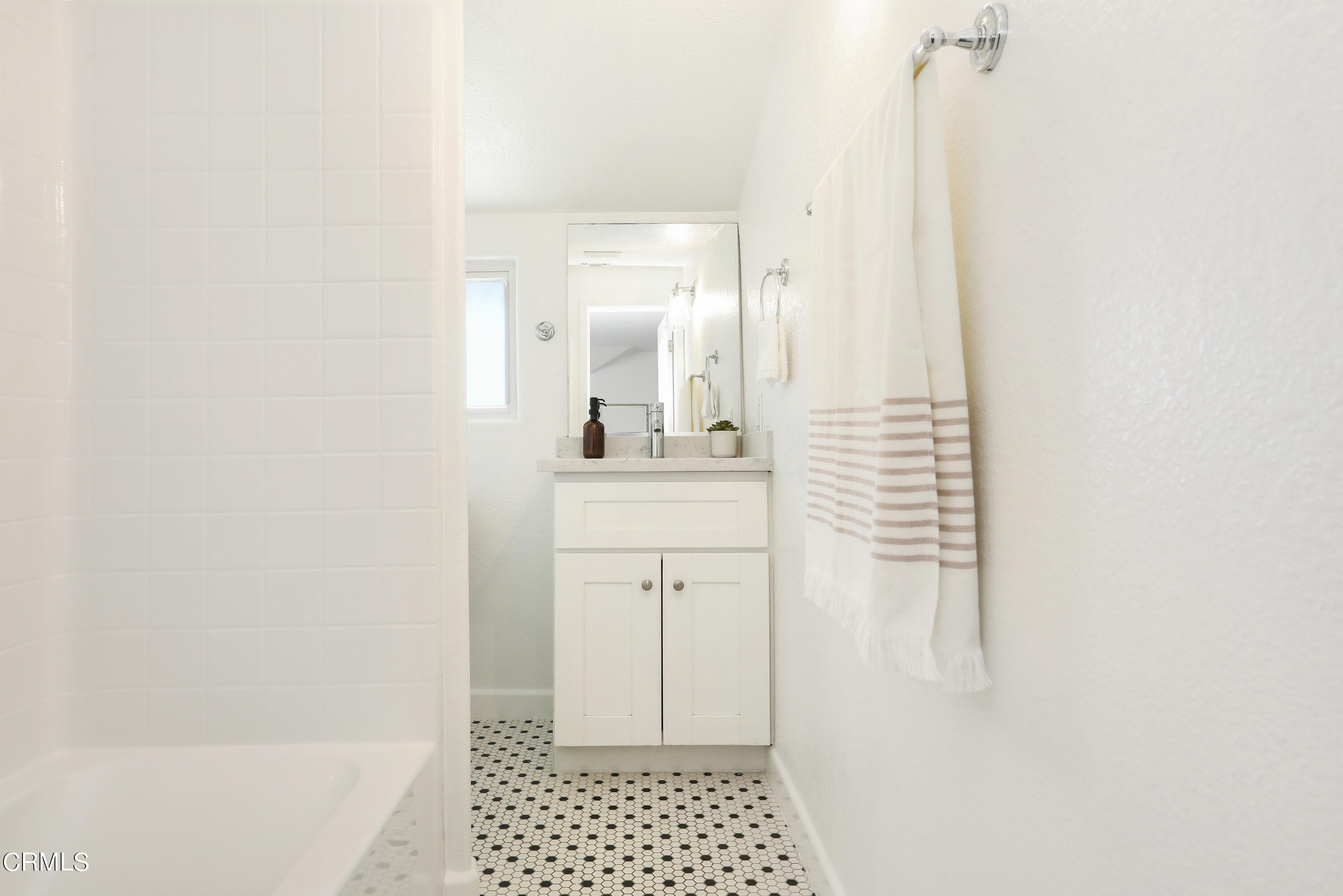 5136 Stratford Road Highland Park, CA 90042 - Photo 19 of 30 35