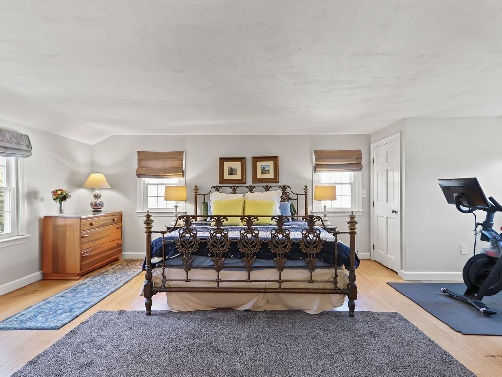 31 Emerson Place Needham, MA 02492 - Photo 22 of 27 a living room with furniture