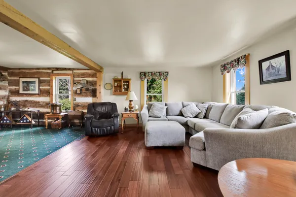 $1,100,000 | 6386 Alpine Drive, Addison, WI 53095