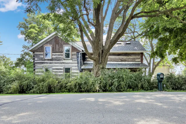 $1,100,000 | 6386 Alpine Drive, Addison, WI 53095