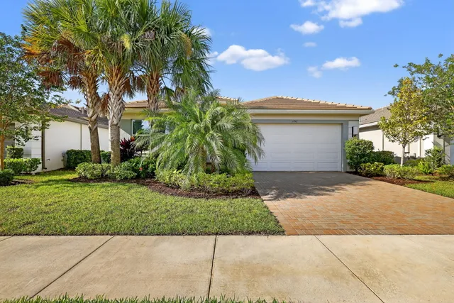 $674,900 | 11742 Southwest Sailfish Isles Way, Port St. Lucie, FL 34987
