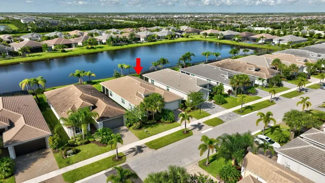 $674,900 | 11742 Southwest Sailfish Isles Way, Port St. Lucie, FL 34987