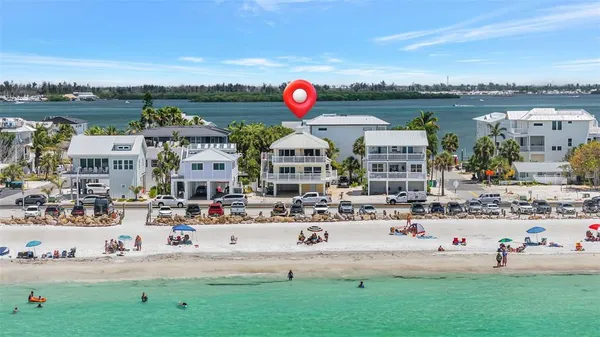 $799,000 | 1105 Gulf Drive South, Unit 3, Bradenton Beach, FL 34217