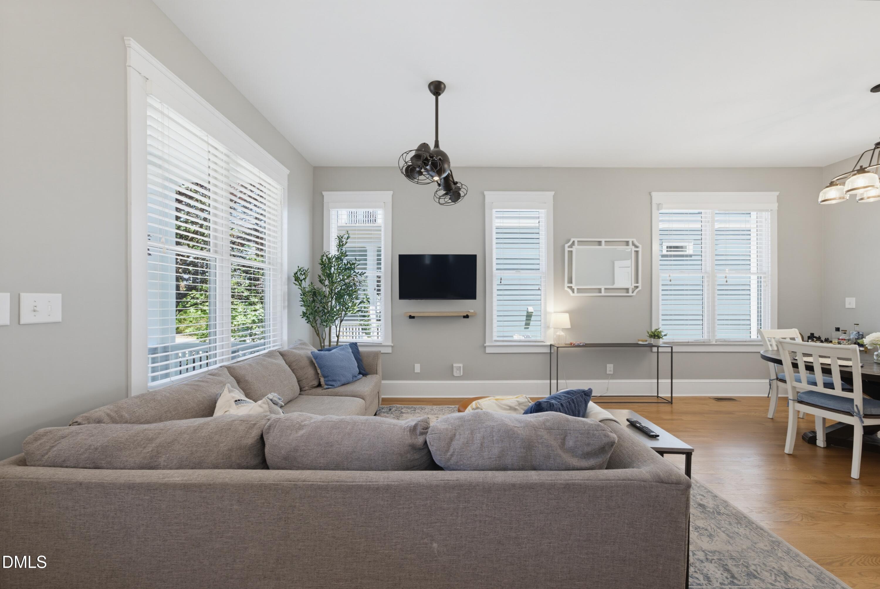 623 Dorothea Drive Raleigh, NC 27603 - Photo 5 of 32 DSC02060