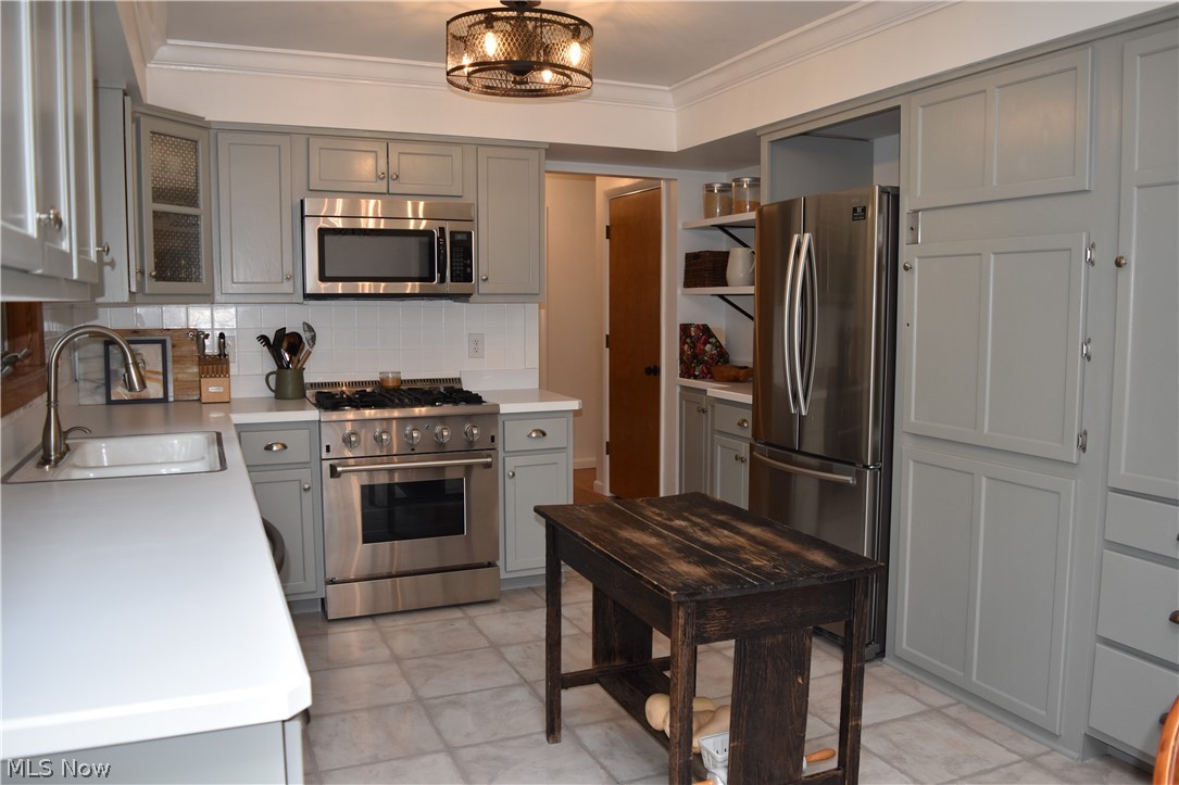 11460 Lakeview Road Chardon, OH 44024 - Photo 13 of 35 Gallery Image 13