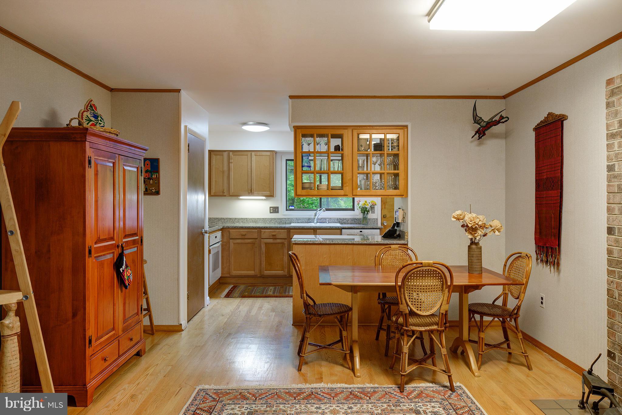 12010 Aintree Lane Reston, VA 20191 - Photo 9 of 28 Breakfast room adjoins kitchen!