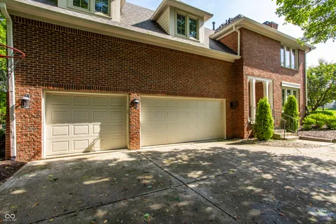$1,300,000 | 4626 Woods Edge Drive, Zionsville, IN 46077