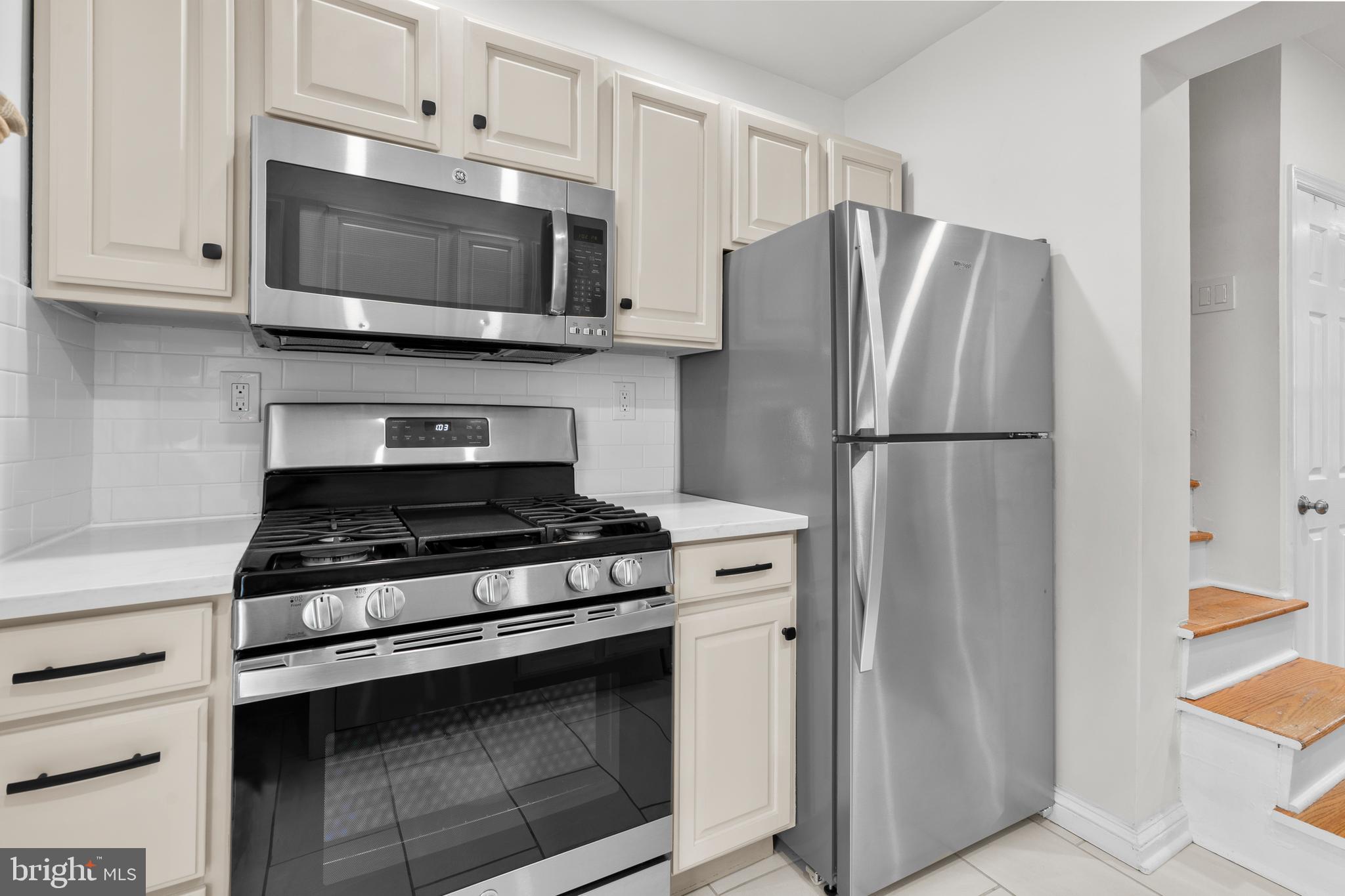 1639 Addison Street Philadelphia, PA 19146 - Photo 4 of 16