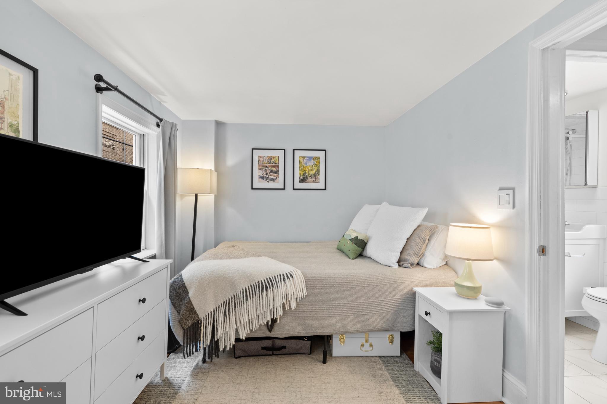 1639 Addison Street Philadelphia, PA 19146 - Photo 6 of 16