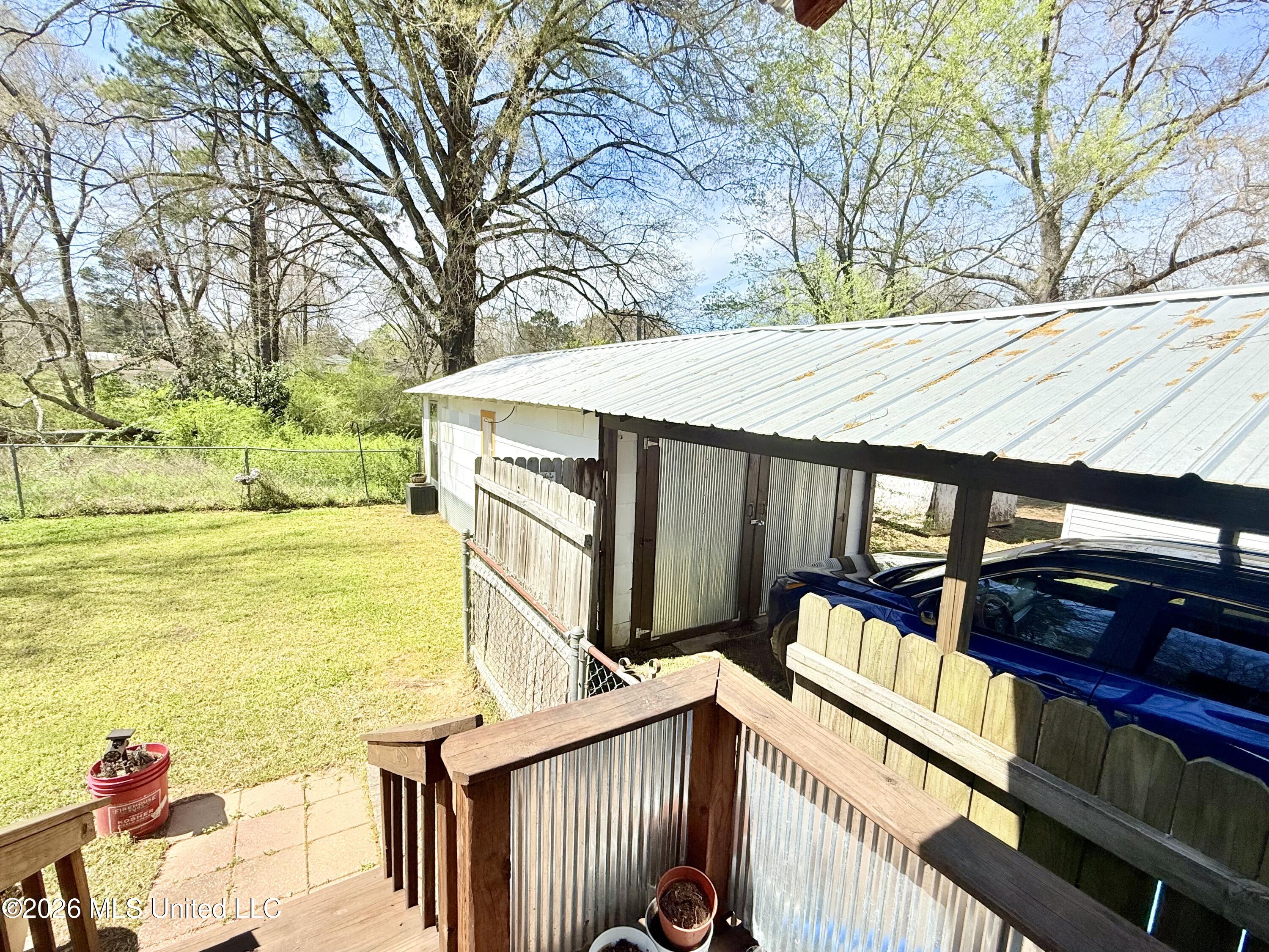 2221 Long Street Grenada, MS 38901 - Photo 11 of 15 IMG_6885