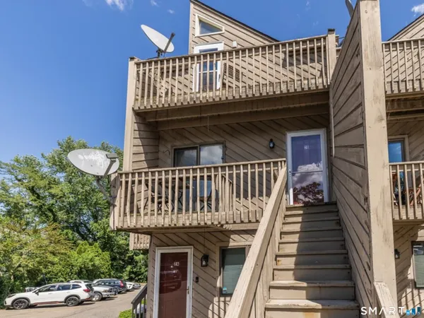 $280,000 | 3370 Madison Avenue, Unit 2B, Bridgeport, CT 06606
