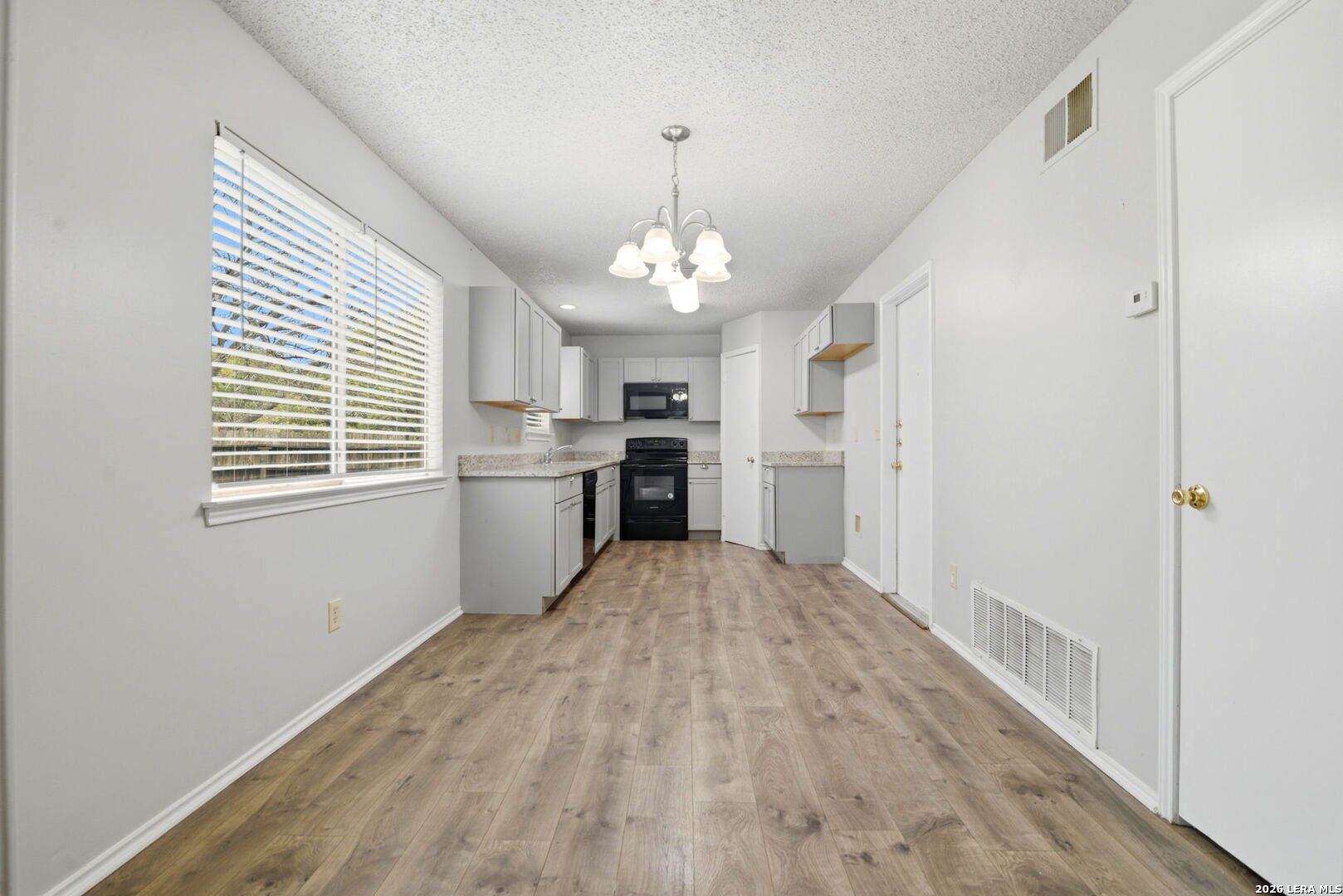 7266 Shadow Ridge San Antonio, TX 78250 - Photo 4 of 14