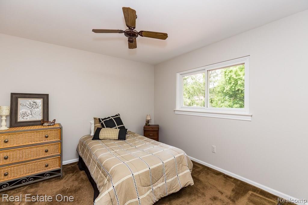 2420 Kimberly Fair Street Rochester Hills, MI 48309 - Photo 24 of 28