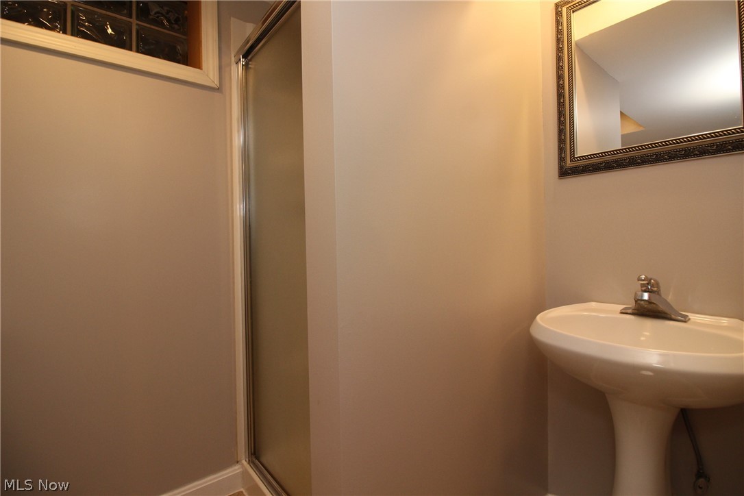 29918 Elgin Road Wickliffe, OH 44092 - Photo 18 of 19 Gallery Image 18