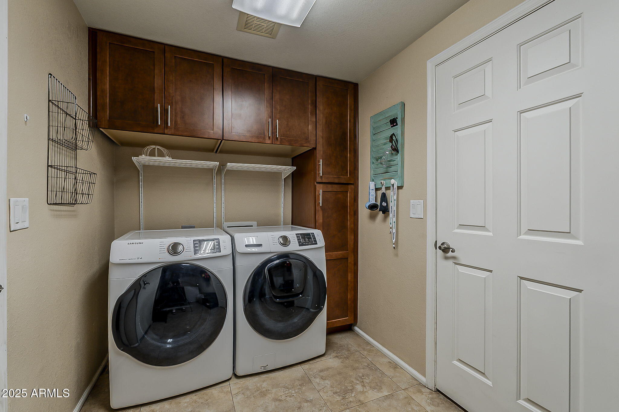 1927 East Ranch Road Tempe, AZ 85284 - Photo 45 of 64 a utility room with dryer and washer