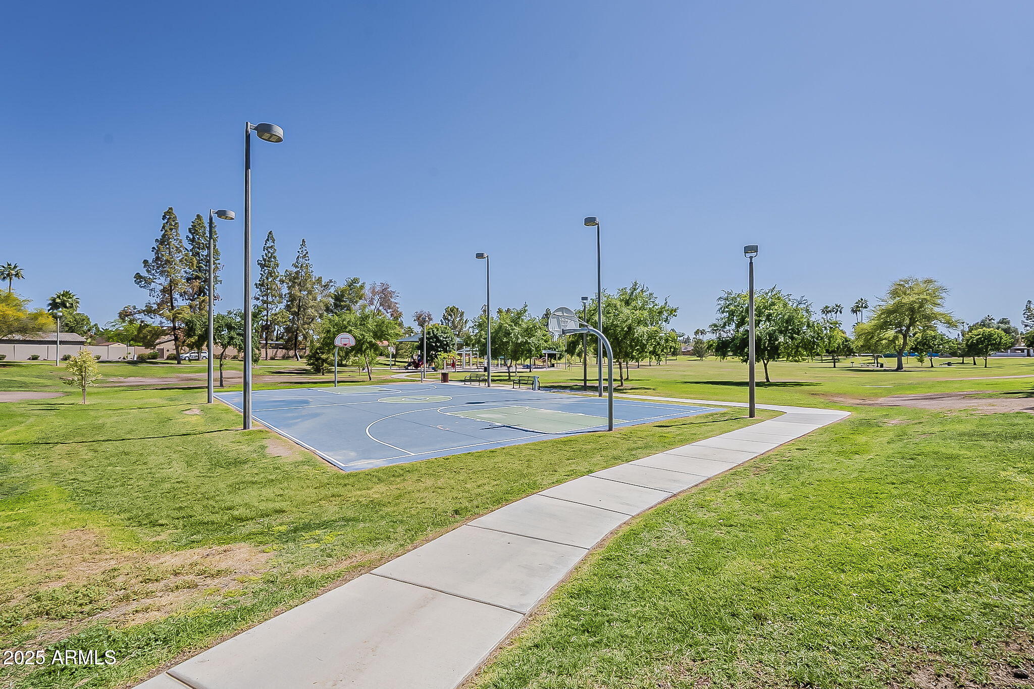 1927 East Ranch Road Tempe, AZ 85284 - Photo 57 of 64 a view of a park
