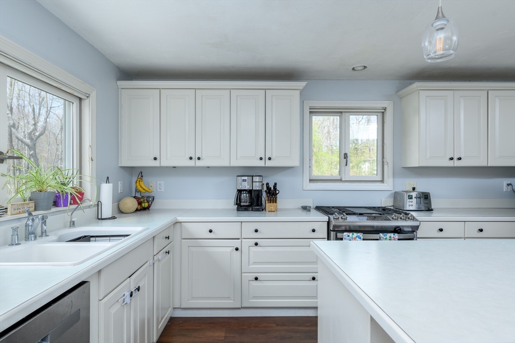 42 Maple Avenue Rutland, MA 01543 - Photo 5 of 26 Gallery Image 5
