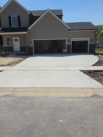 $455,000 | 30815 Lower Ridge Drive, New Boston, MI 48164