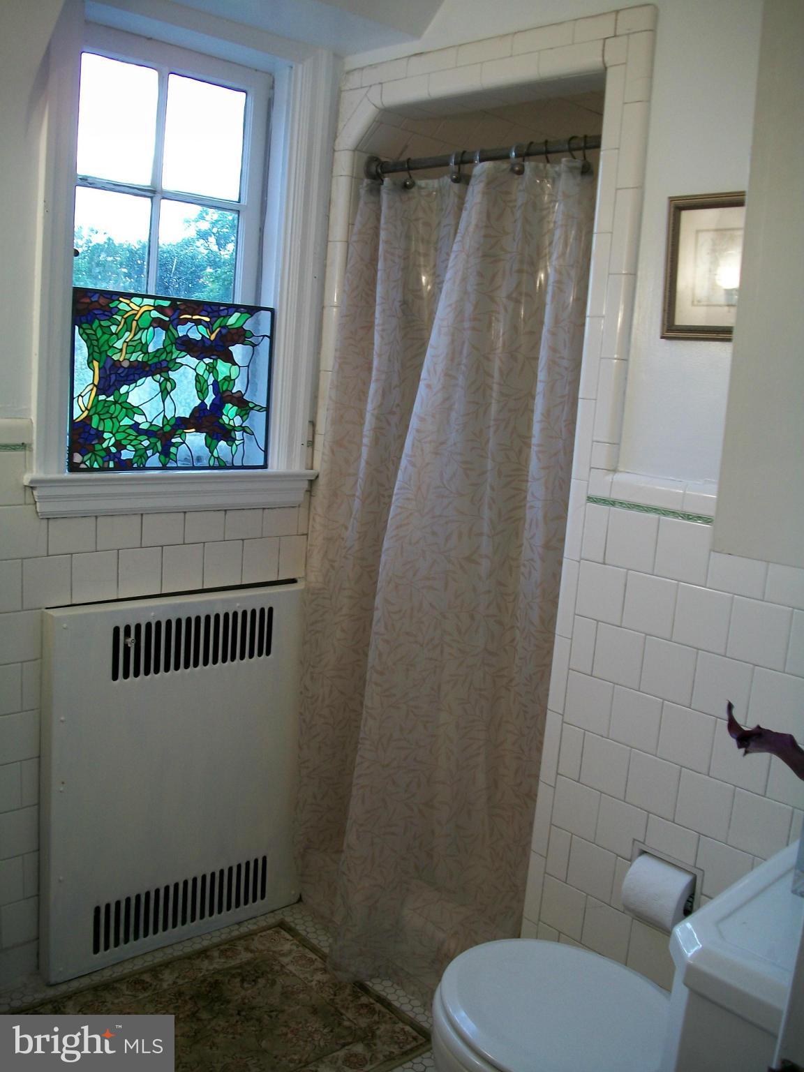 4501 Underwood Road Baltimore, MD 21212 - Photo 17 of 26 Bath