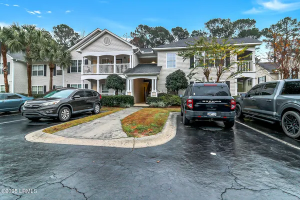 $205,500 | 50 Pebble Beach Cove, Unit B115, Bluffton, SC 29910
