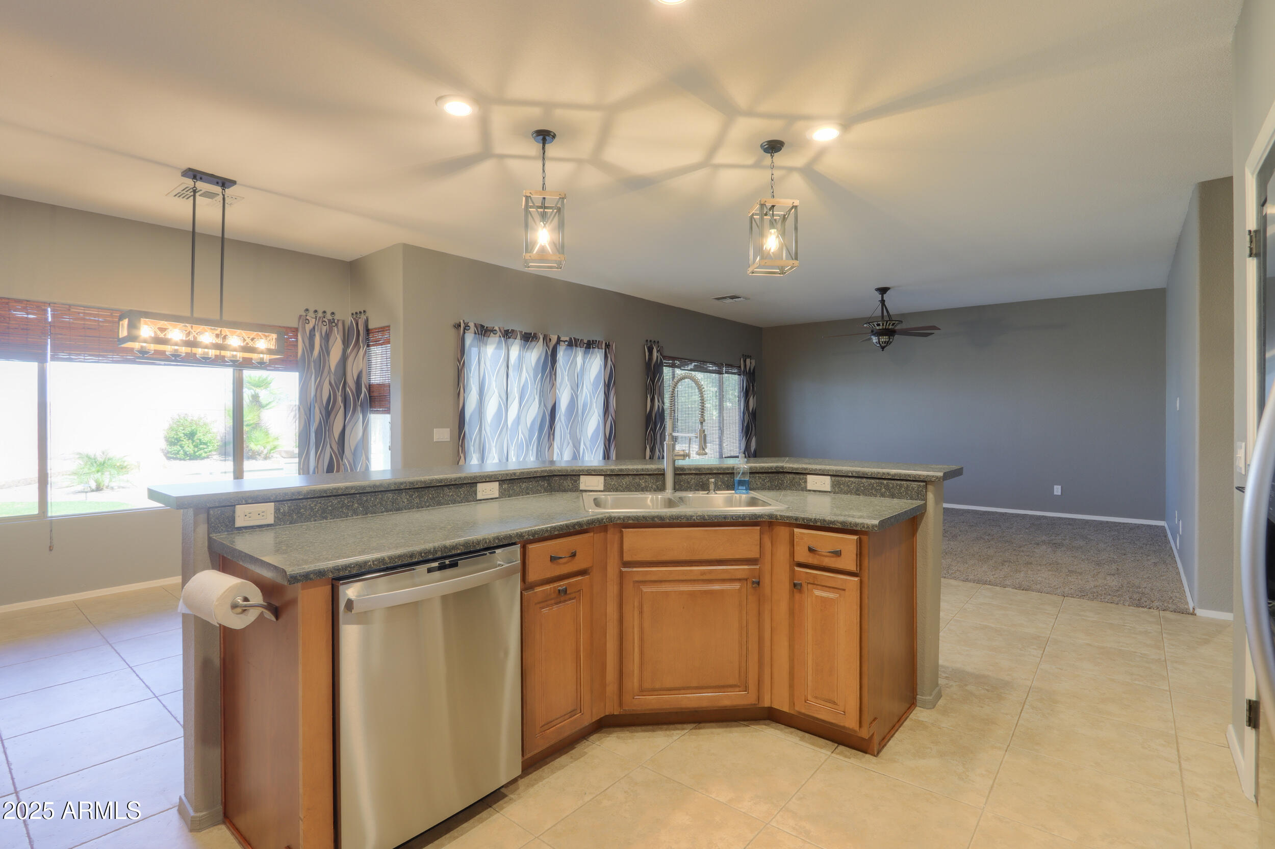 44254 Adobe Circle Maricopa, AZ 85139 - Photo 21 of 71 Breakfast bar