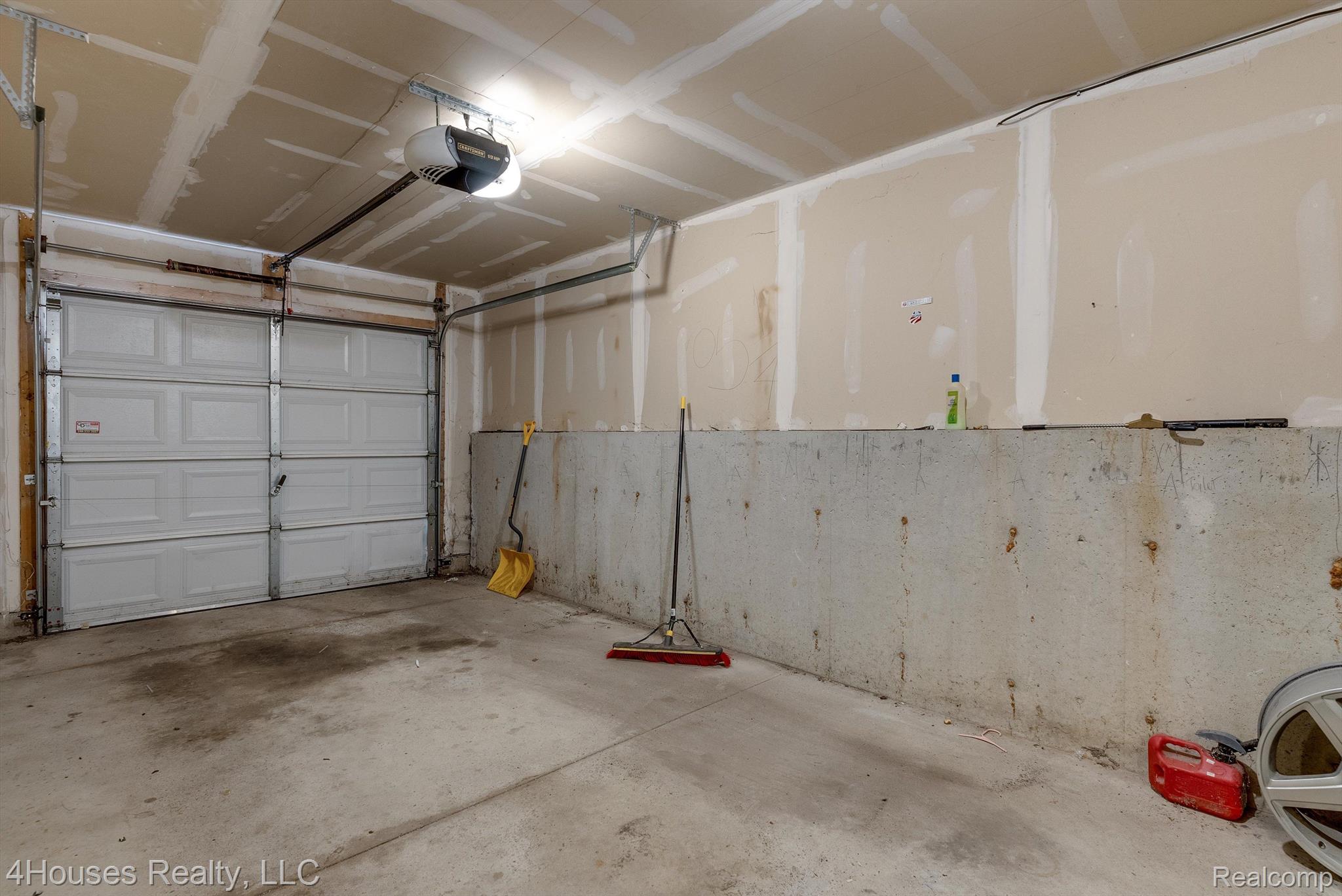 654 Lydia Lane, Unit 48 Pontiac, MI 48341 - Photo 36 of 38