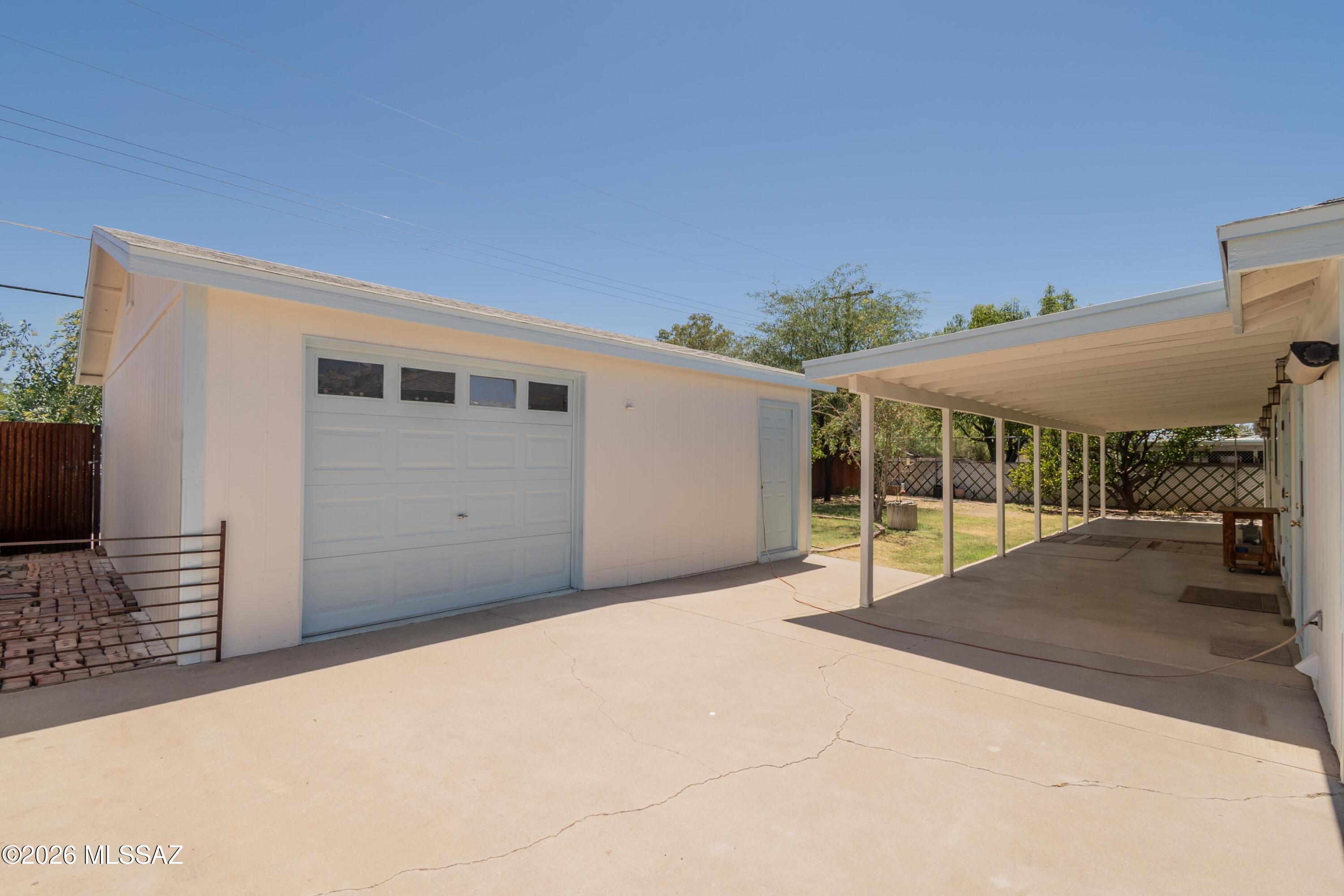 6202 East Timrod Street Tucson, AZ 85711 - Photo 29 of 36 Front Entrance to Garage 2