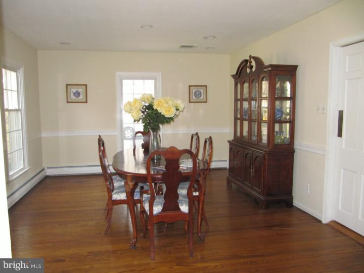 114 Ridgewood Road Wayne, PA 19087 - Photo 6 of 24 Dining Room