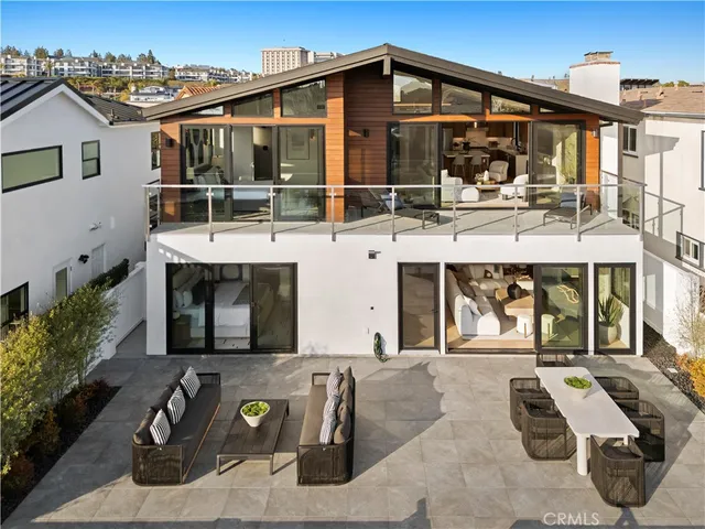 $7,200,000 | 4017 Channel Place, Newport Beach, CA 92663