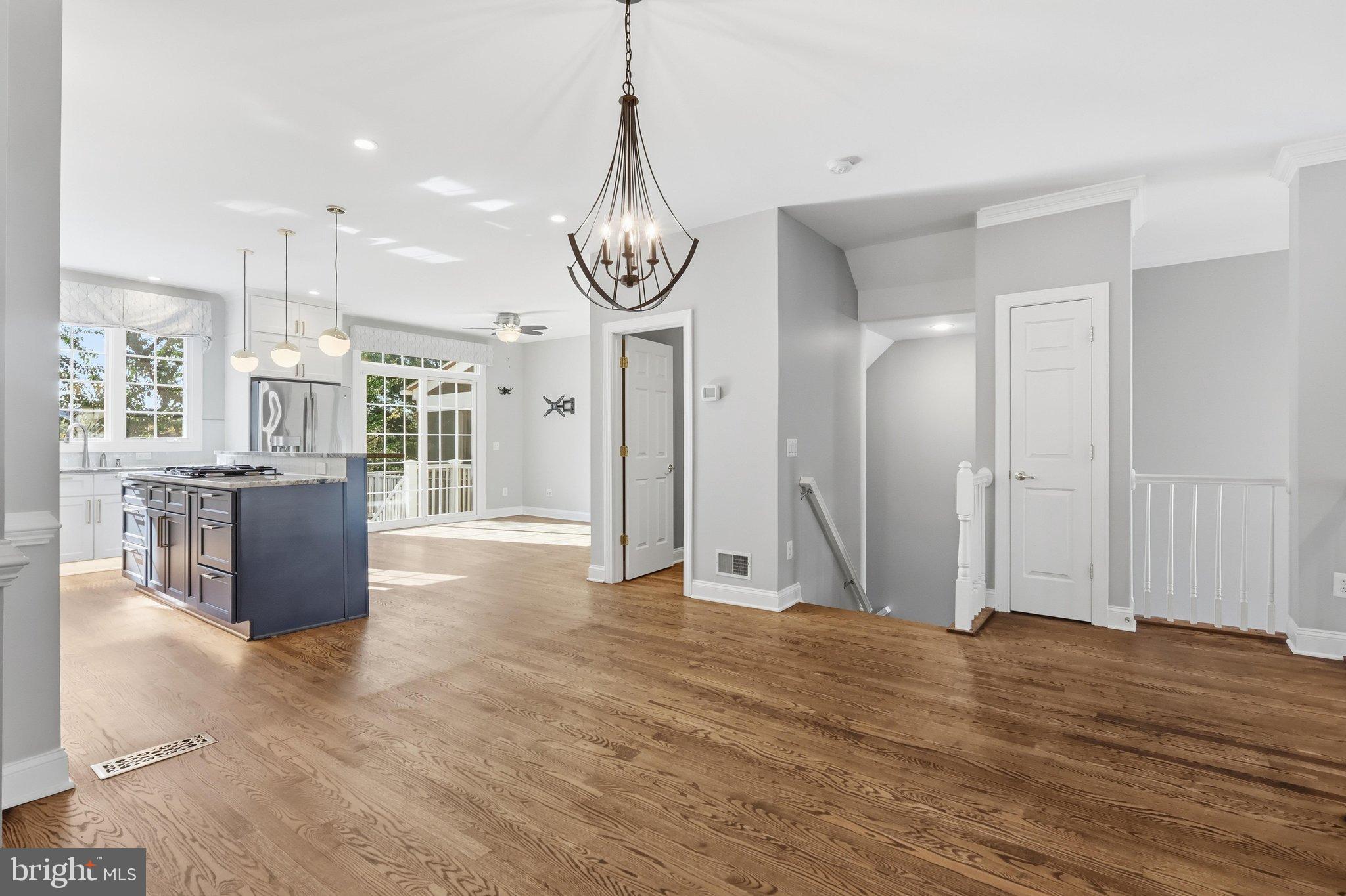 5424 Edsall Ridge Place Alexandria, VA 22312 - Photo 11 of 50 Dining to Kitchen